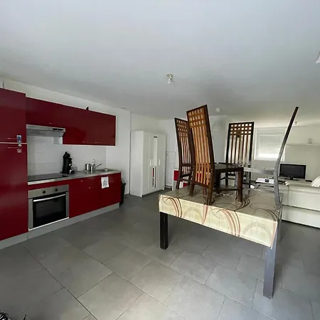 Apartment 3 *